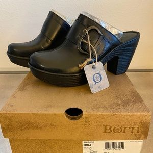 NWT Born Ibra clogs size 8